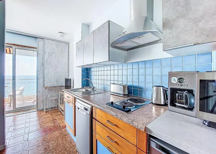 Le Saint Louis By Interhome מנטון