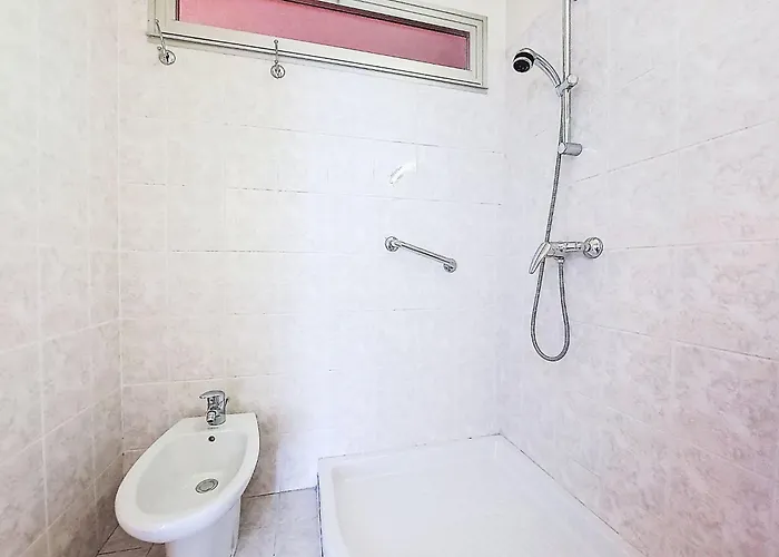 Le Saint Louis By Interhome דירה מנטון